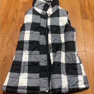 Plaid Puffer Vest in Black, Gray, and White